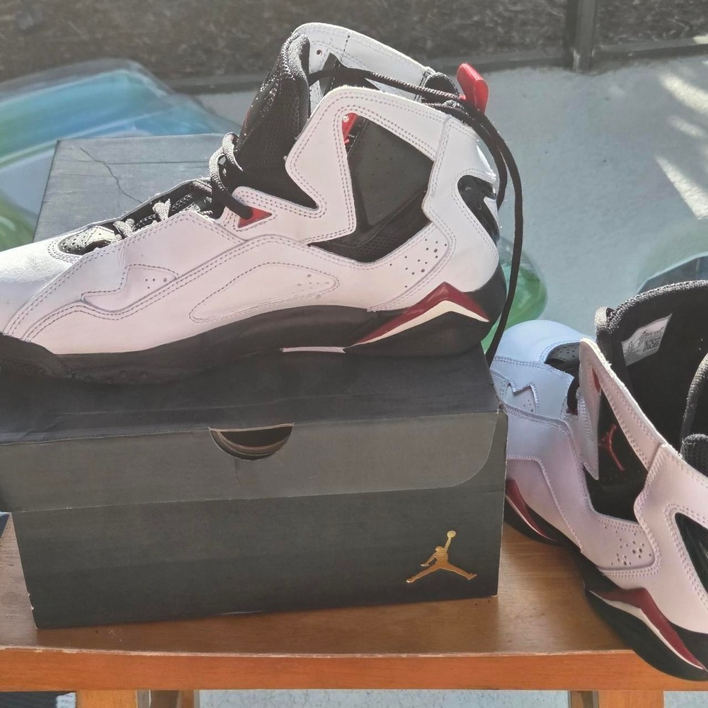 Nike Air Jordan True Flight White Varsity Red Black Chicago 342964-160 Men's 9.5